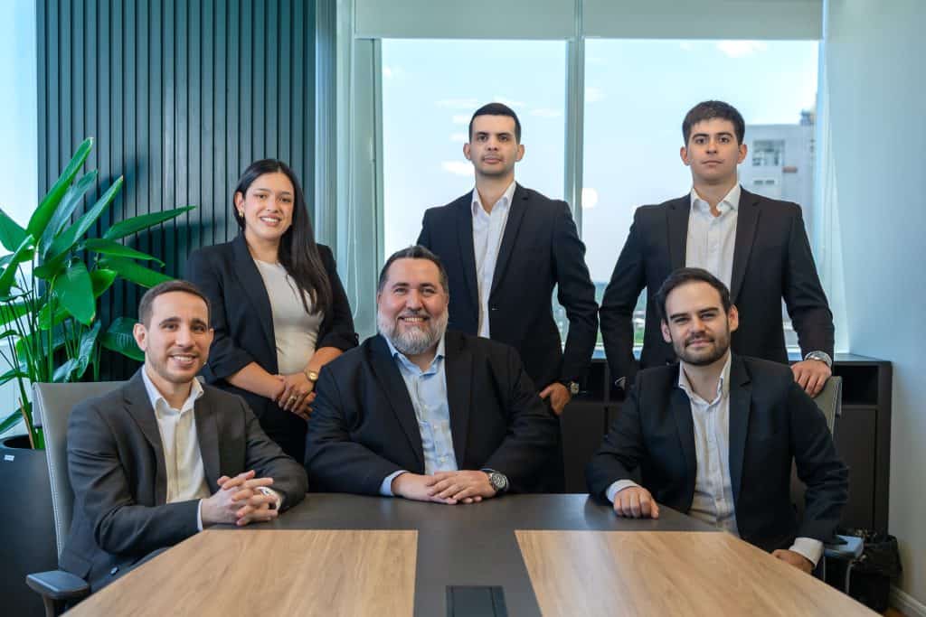 cover: Equipo de CADIEM Administradora de Fondos Patrimoniales